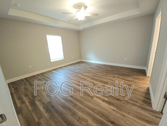 Building Photo - 9058 N Bee Way