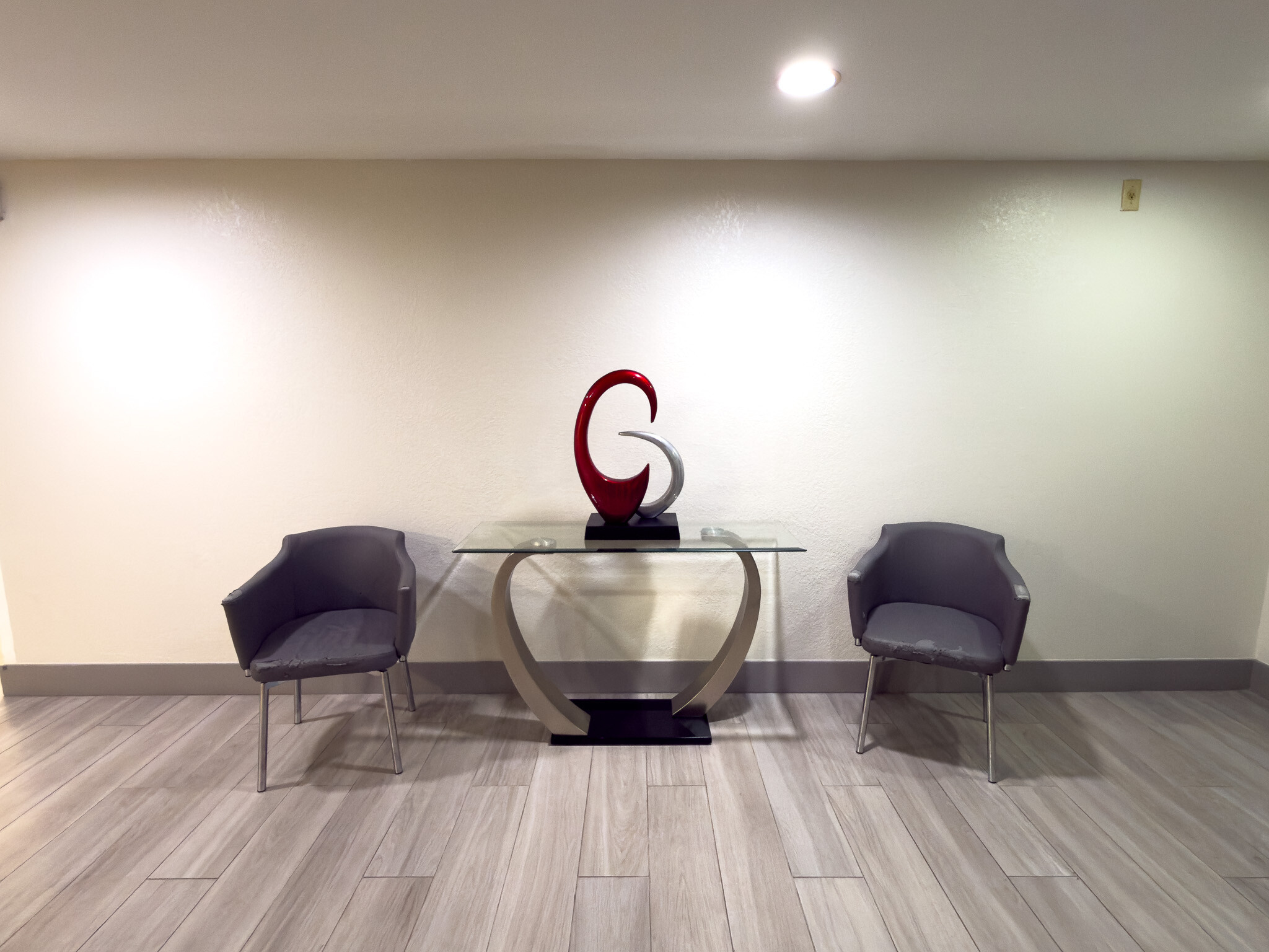 Building Photo - 919 Hillcrest Dr