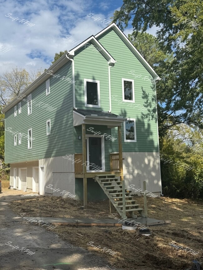 Primary Photo - 1030 Oakland Ave