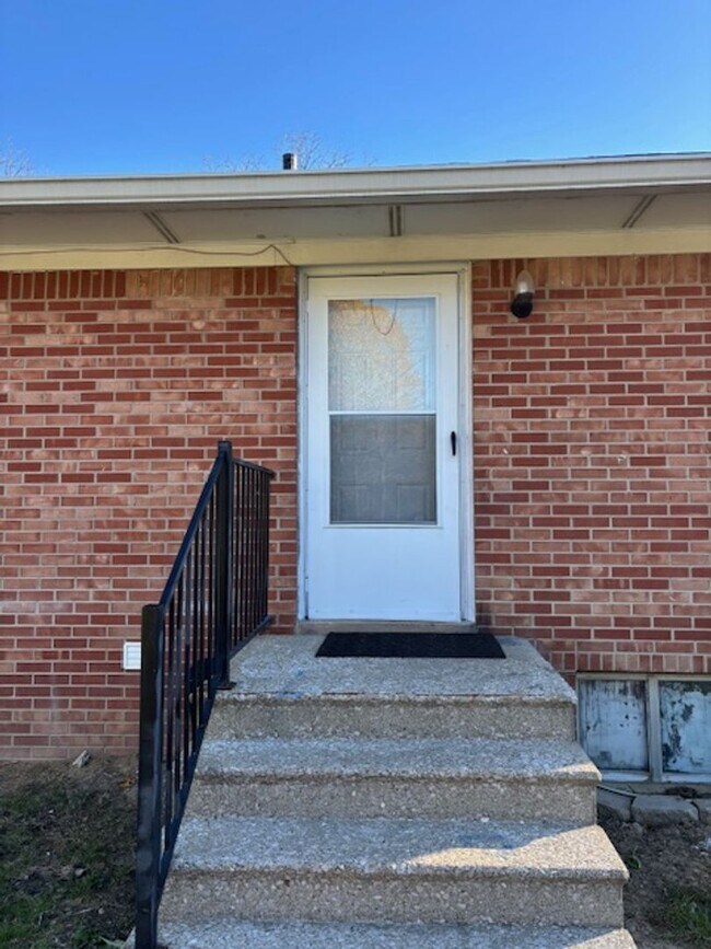 Building Photo - SEYM