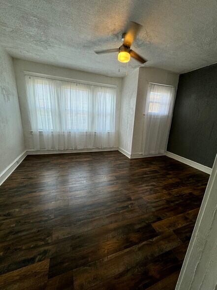 Bedroom 1 - 1870 Conlyn St