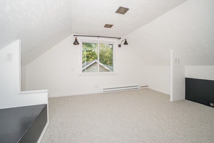 Building Photo - 1676 Edgefield Rd