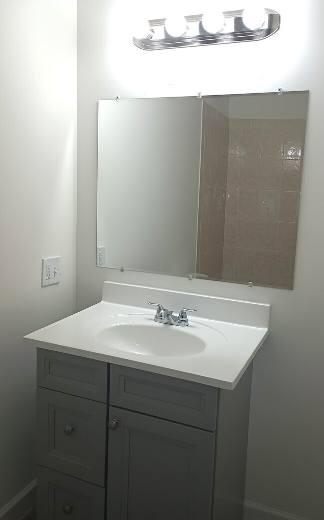 Building Photo - 2932 McElderry St