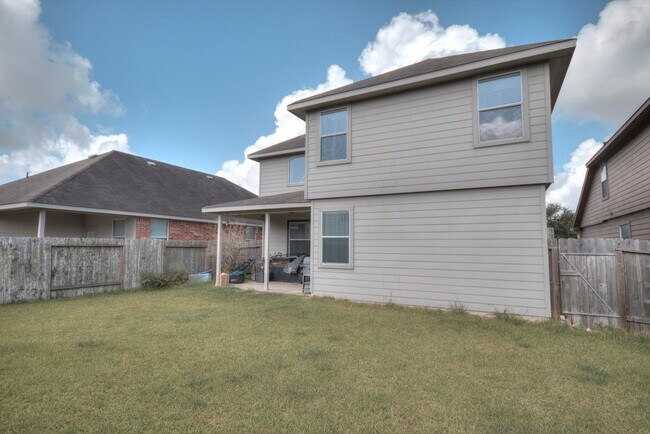 Building Photo - 14215 Merganser Dr