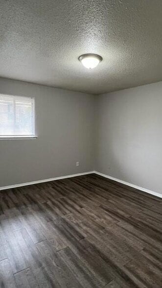 Building Photo - 210 Hendricks Blvd