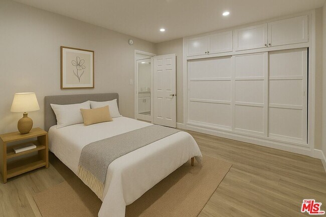 Building Photo - 854 S Sherbourne Dr