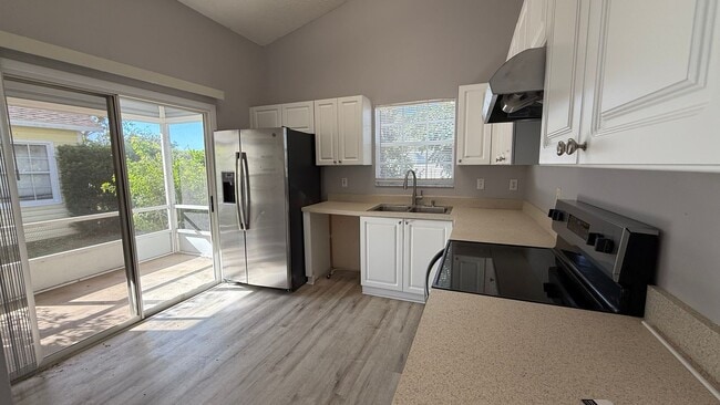 Building Photo - Annual 2 bedroom 2 bath Unfurnished Single Family Home in Lakeside South