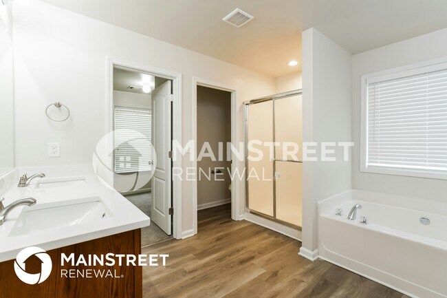 Building Photo - 3111 Leatherleaf Tr