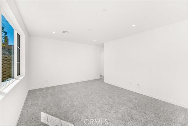 Building Photo - 22129 Garibaldi Dr