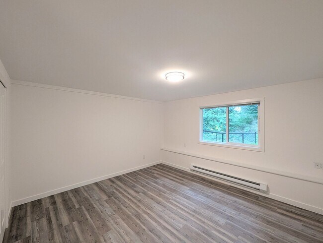 Building Photo - 1bd/1ba Brier Condo