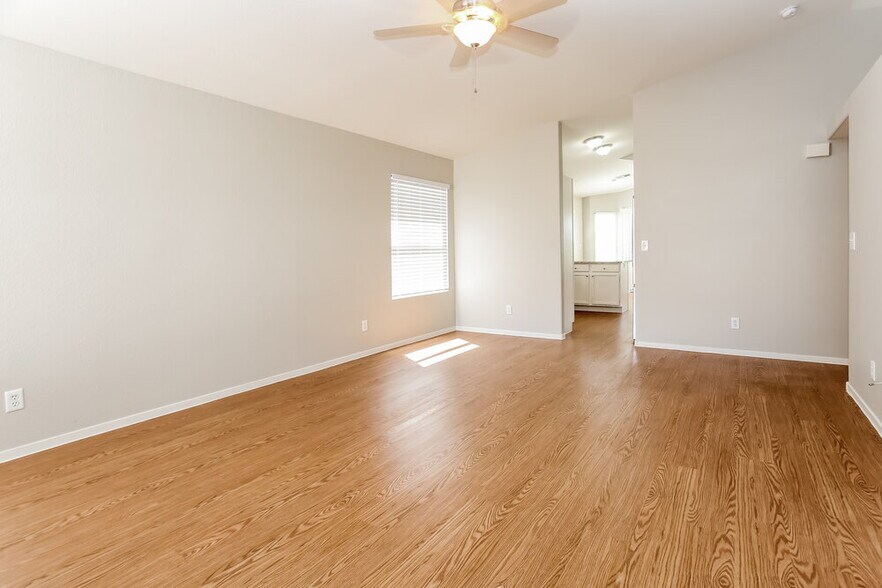 Building Photo - 8341 Pendragon Cir