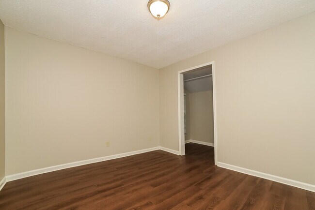 Building Photo - 10533 Docksider Dr E