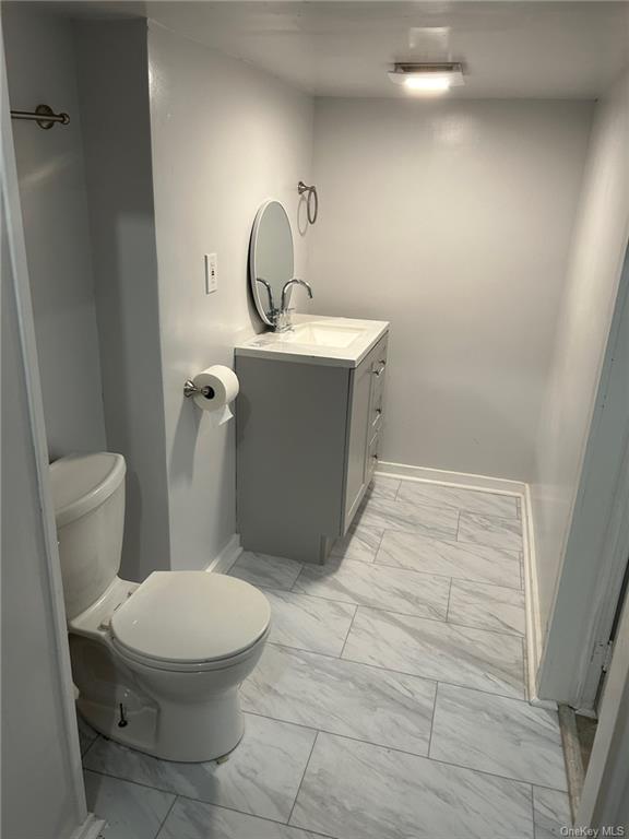 Building Photo - 165 S Cross Rd