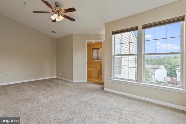 Building Photo - 8818 Papillon Dr