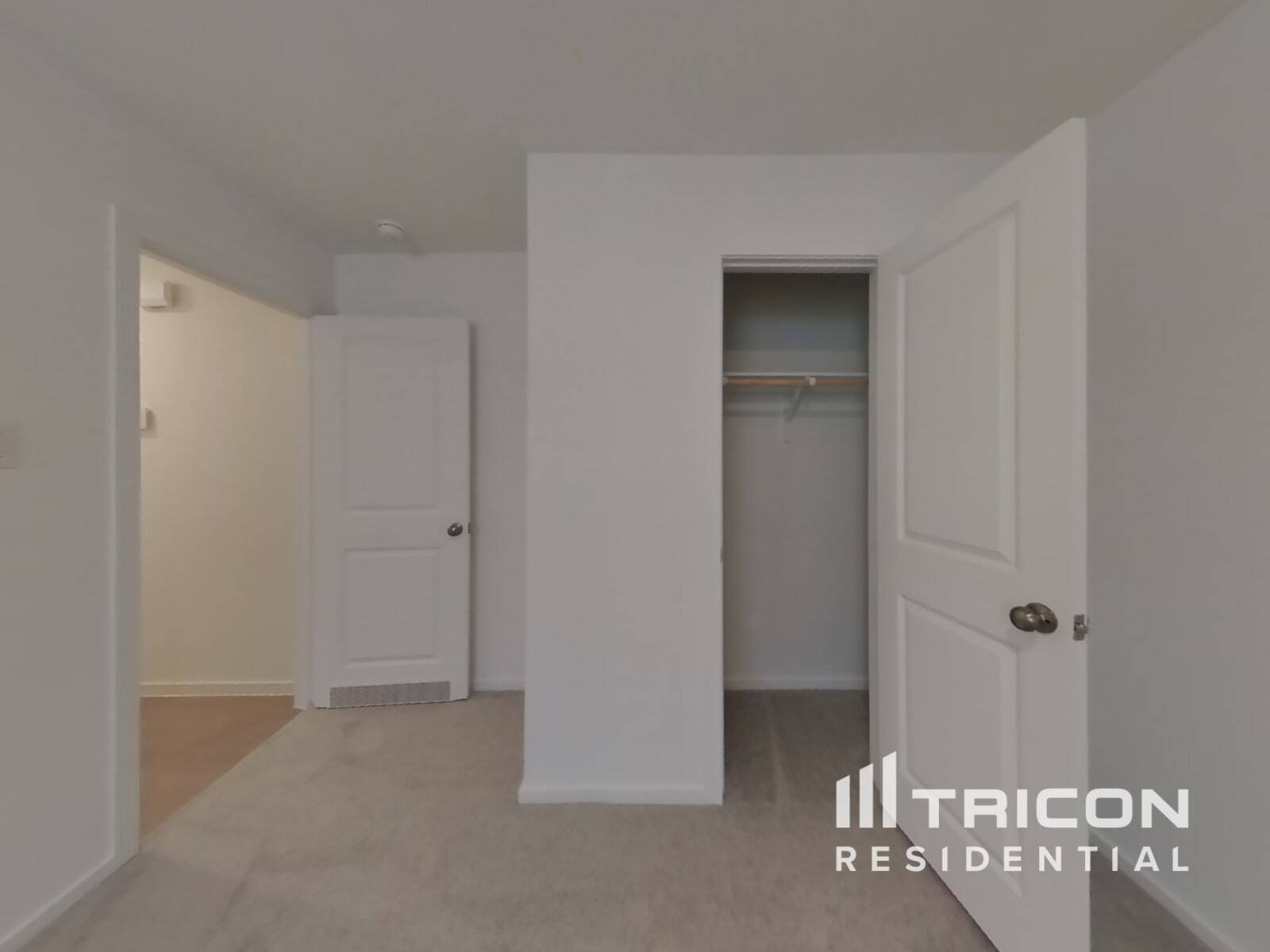 Building Photo - 3009 fantasy Terrace Dr