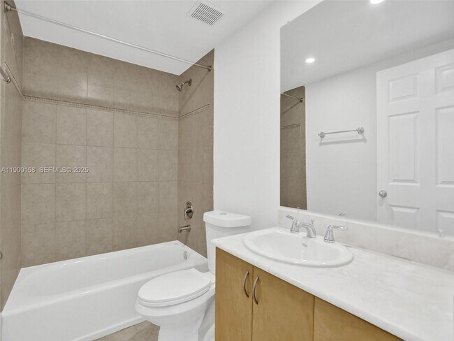 Building Photo - 10350 W Bay Harbor Dr