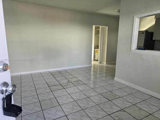 Building Photo - 71 NW 76th St