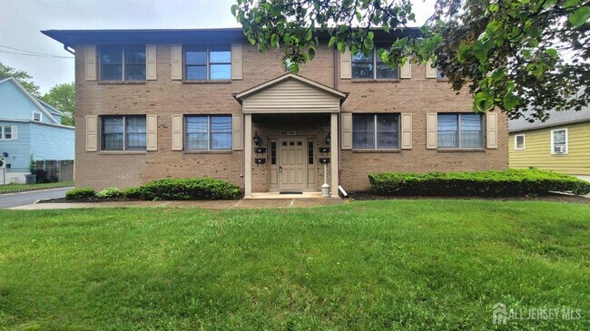 Primary Photo - 505 Lincoln Blvd