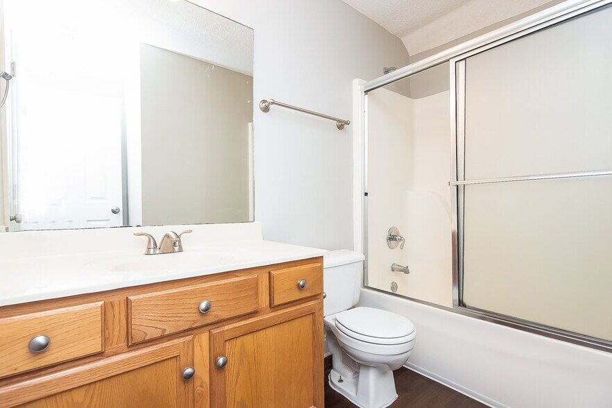 Building Photo - 4834 Graham Lake Dr