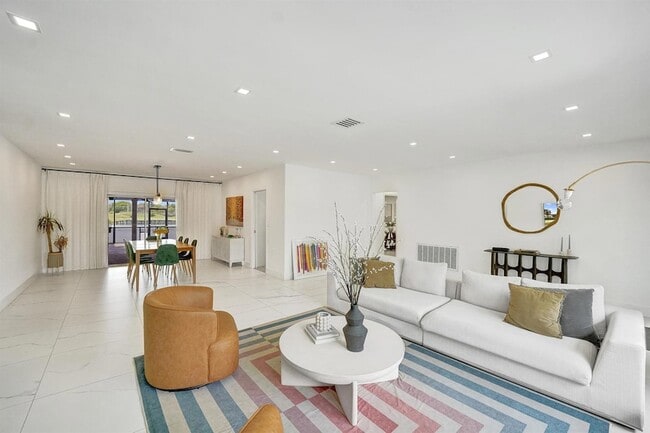 Building Photo - 3630 N 55th Ave
