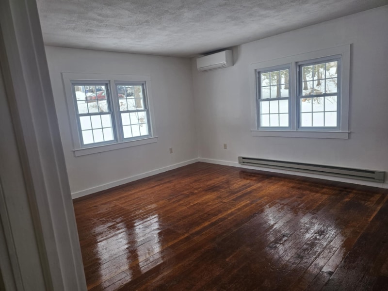 Building Photo - 15 Shore Rd