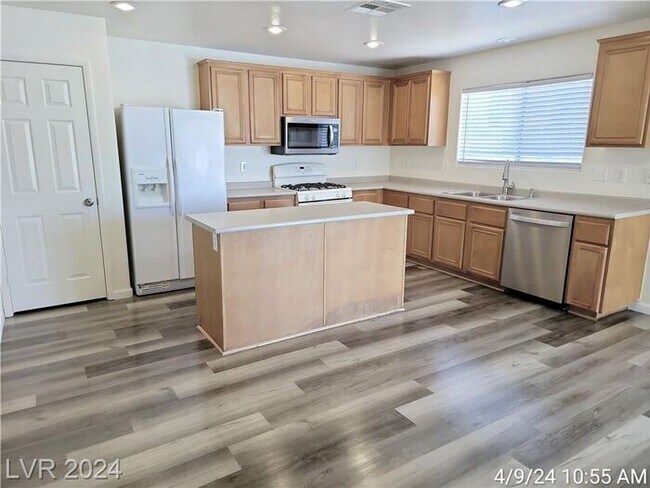 Building Photo - COMING SOON - Ready no later beginning of March!