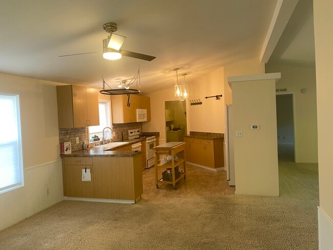 Building Photo - 20915 Happy Valley Rd
