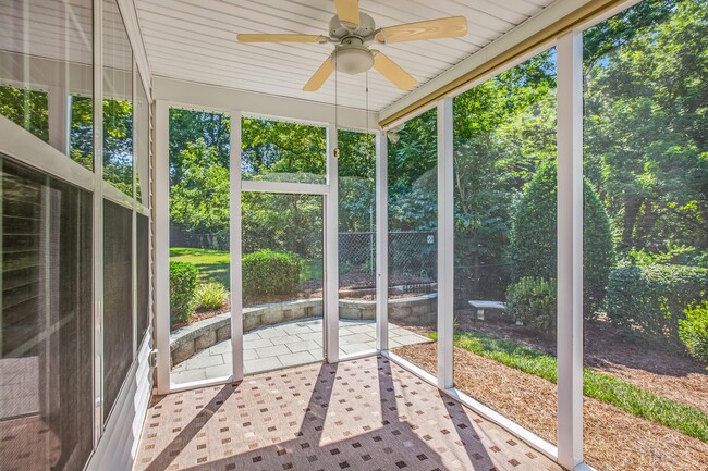 Building Photo - One Level Townhome