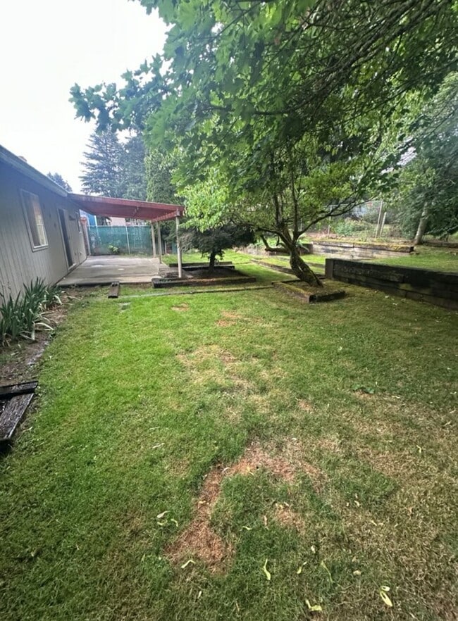 Building Photo - 3 Bed, 2 Bath Ranch in Hazel Dell!