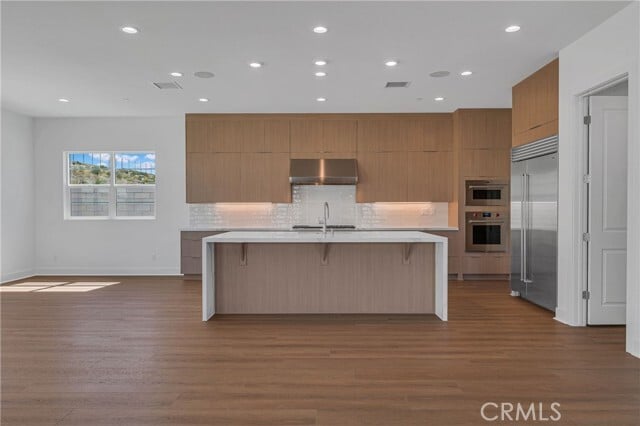 Building Photo - 27510 Elderberry Dr