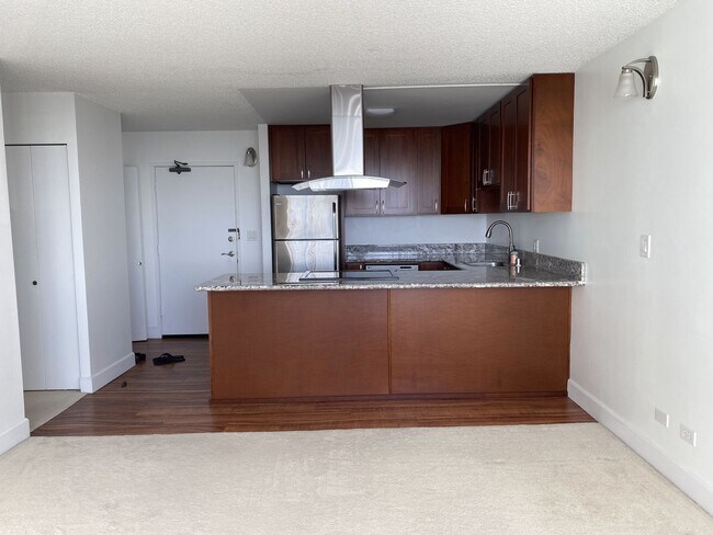 Building Photo - 340SHO