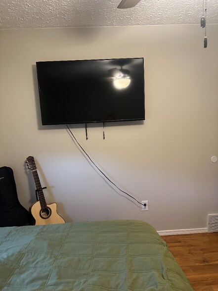 Building Photo - 9202 Cam Island Cir