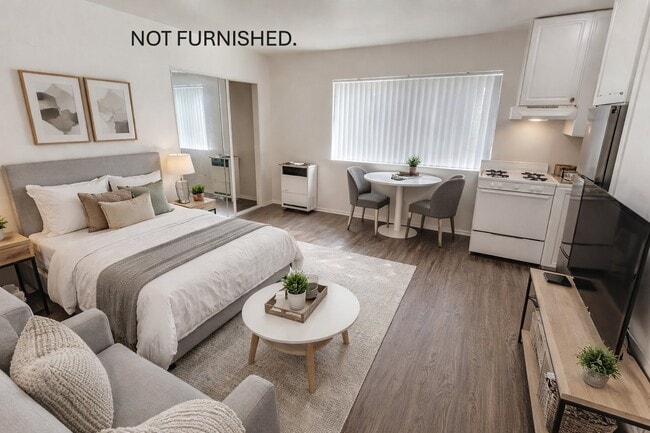 Building Photo - 1750 S Longwood Ave