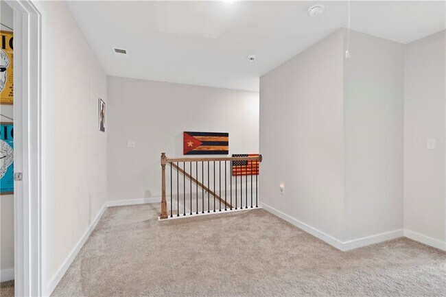Building Photo - 3540 Station Dr