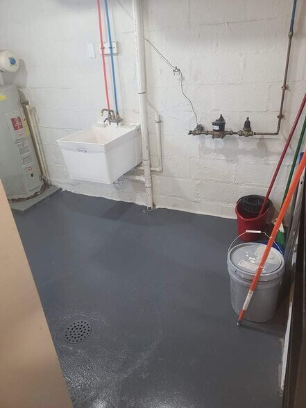 Building Photo - 1137 Lawton St