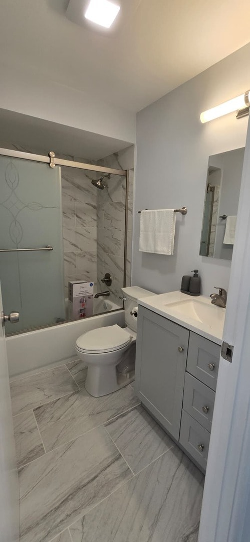 Building Photo - 9475 Bay Colony Dr