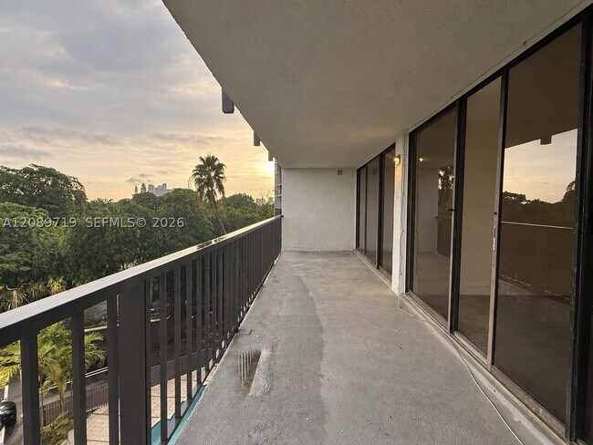 Building Photo - 5781 Biscayne Blvd