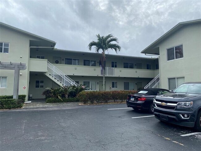 Building Photo - 578 NE 20th St