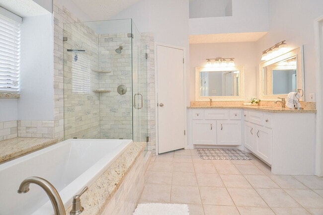 Building Photo - Echo Ridge, Sugar Land, TX 77478 - 3 BR 2 BA single-family home