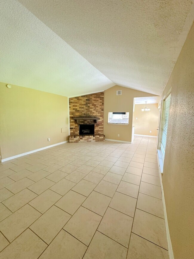 Building Photo - 12210 Roandale Dr