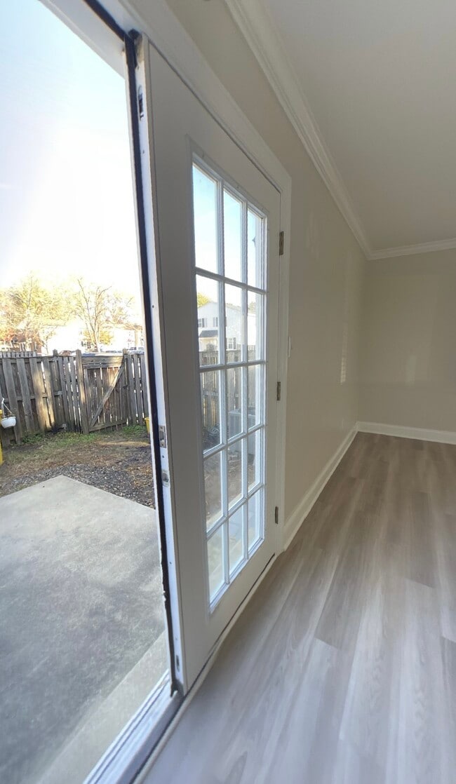 Building Photo - 1761 Aberdeen Cir