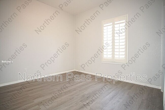 Building Photo - 5902 Redstone Mesa Ct