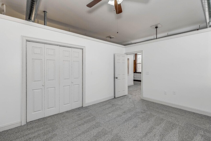 Building Photo - 249 N Athenian Ave