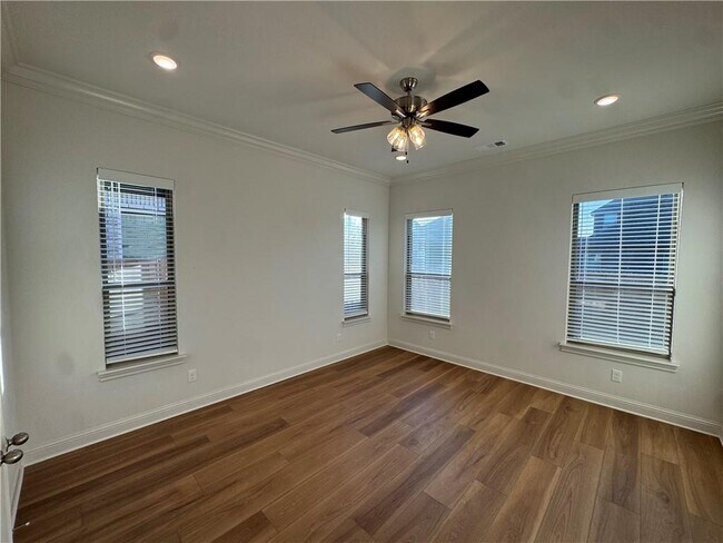 Building Photo - 3004 S 14th St