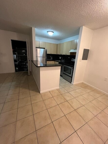 Primary Photo - 6935 NW 179th St