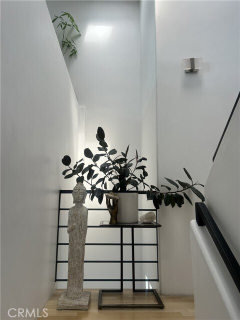 Building Photo - 610 9th St