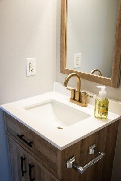 Building Photo - 2887 Atwood Ter