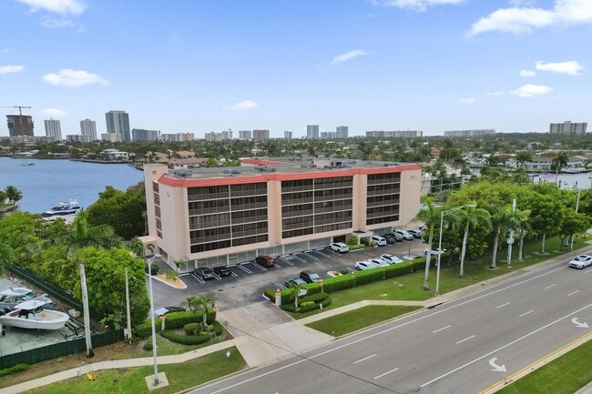 Building Photo - 740 S Federal Hwy