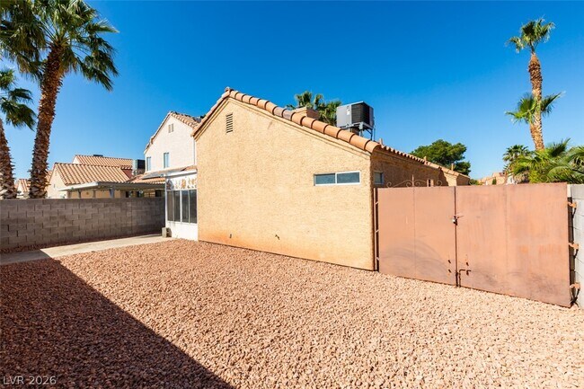 Building Photo - 582 Searchlight Dr