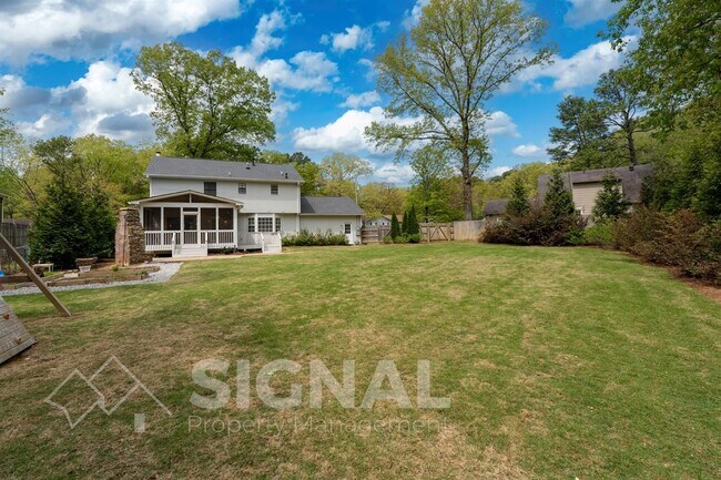Building Photo - 6232 Sioux Ln
